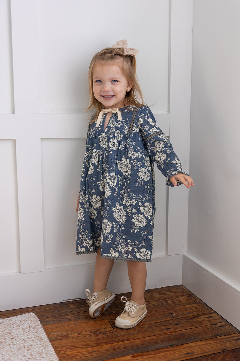 Grey Floral Printed Front & Bottom Lace Longe Sleeves Gathered Dress